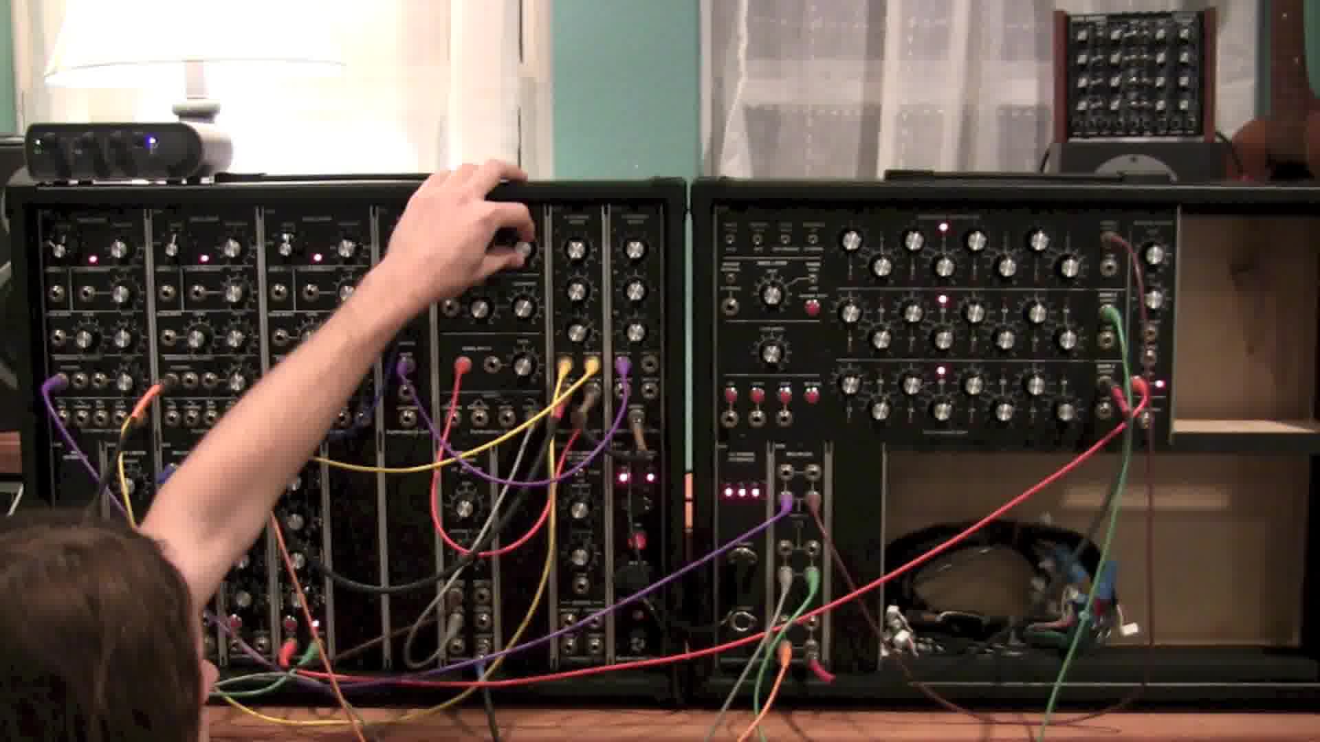  synthesizer