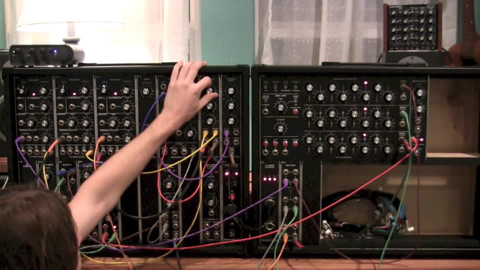 MuchoSuavo Live Modular Syn...