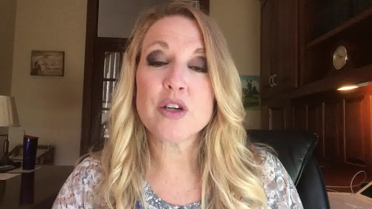  Speech coach
