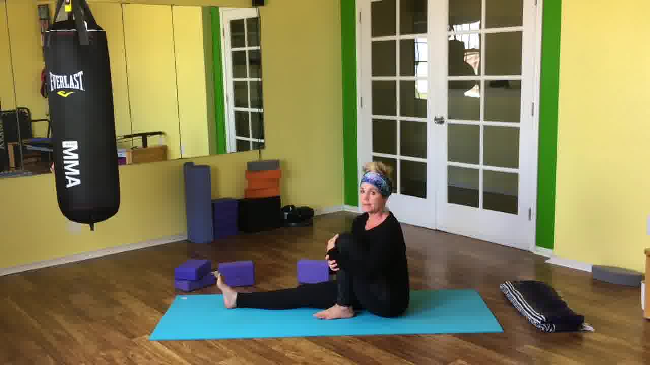  Holy Yoga